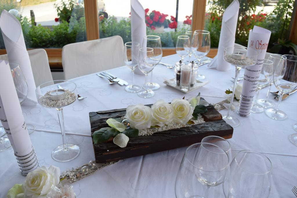 Hotel-Restaurant Ronalp Burchen ภายนอก รูปภาพ