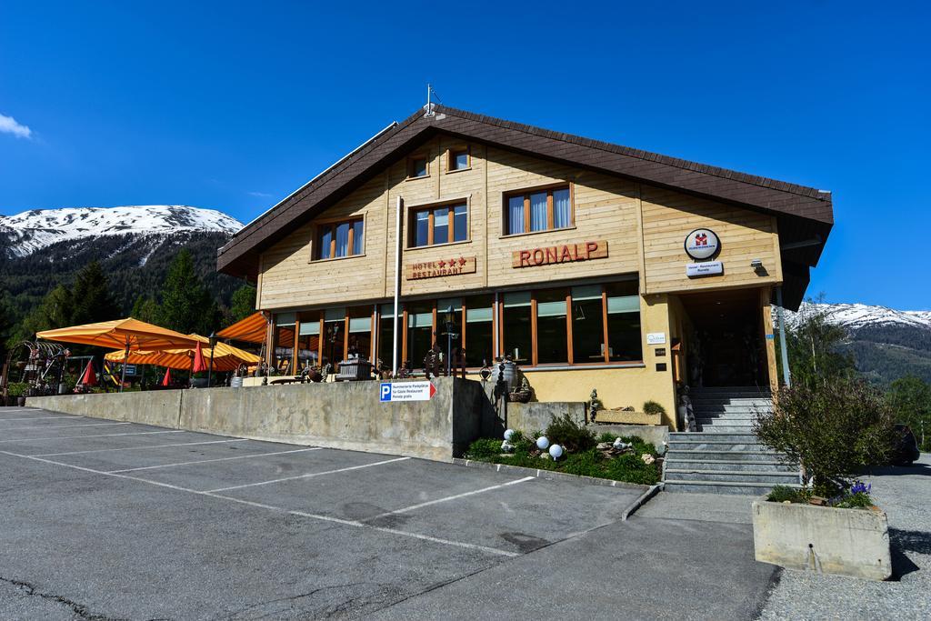 Hotel-Restaurant Ronalp Burchen ภายนอก รูปภาพ