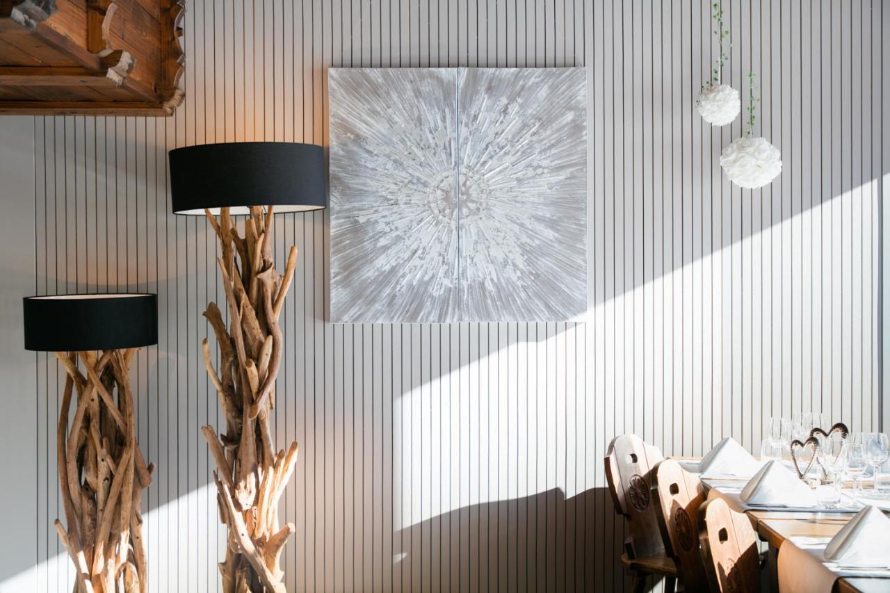 Hotel-Restaurant Ronalp Burchen ภายนอก รูปภาพ