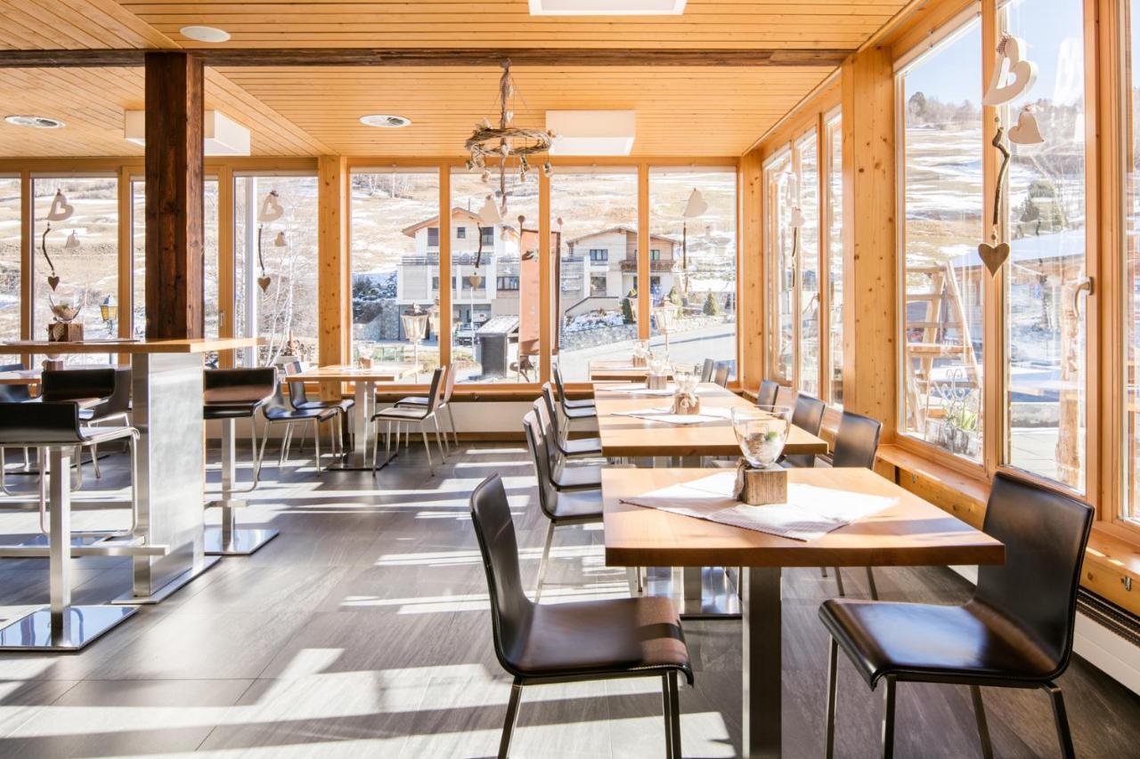 Hotel-Restaurant Ronalp Burchen ภายนอก รูปภาพ